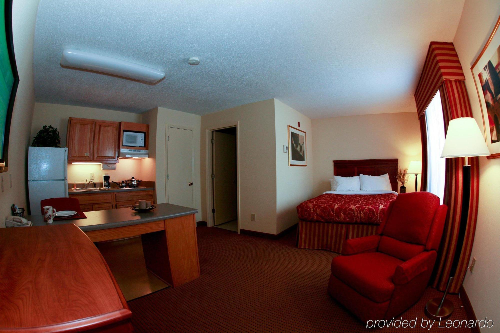 Intown Suites Extended Stay Auburn Al Habitación foto