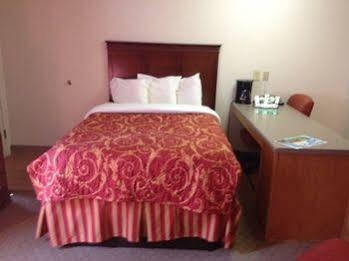 Intown Suites Extended Stay Auburn Al Exterior foto